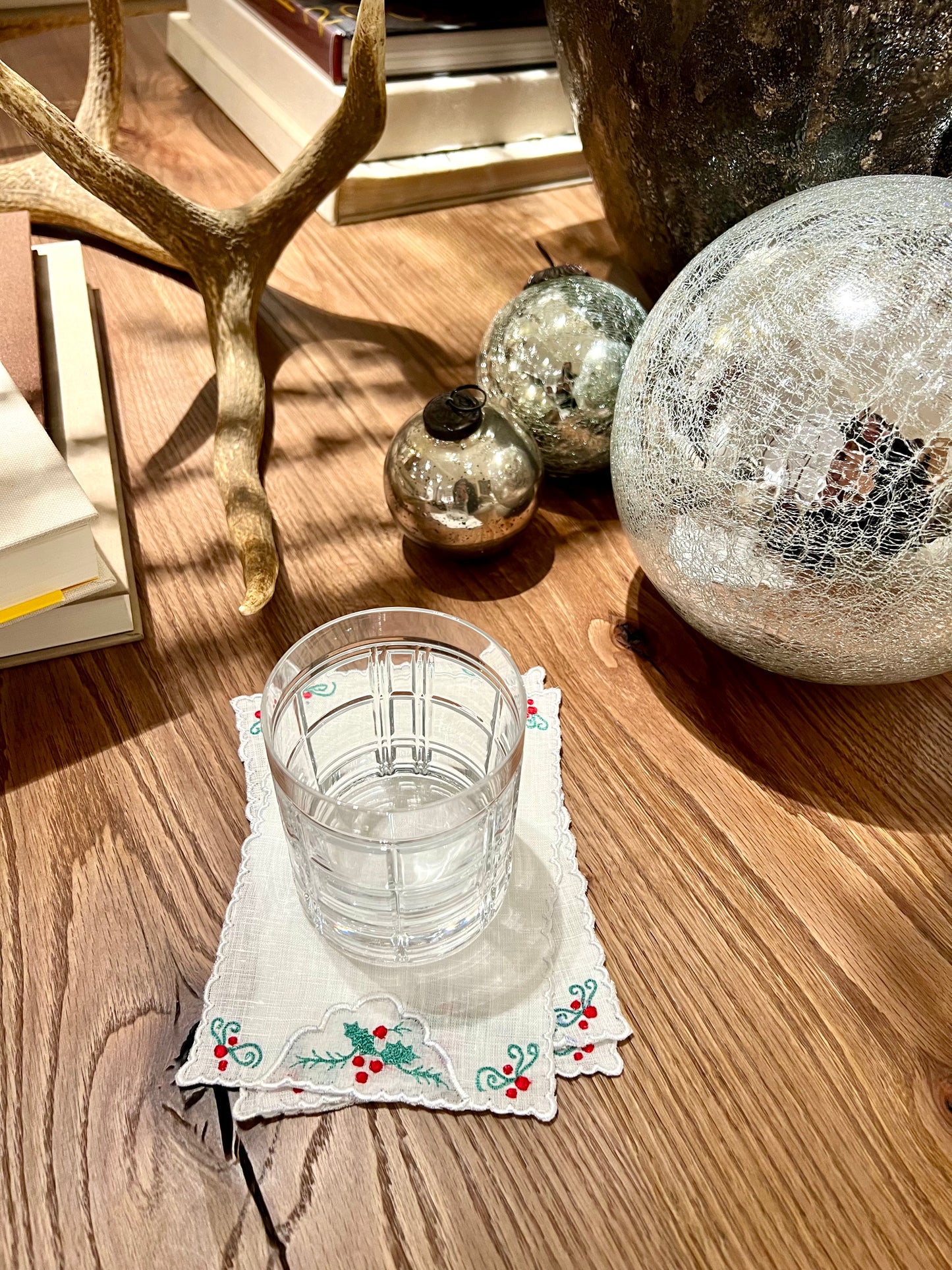 Holly Jolly (Set of 4)